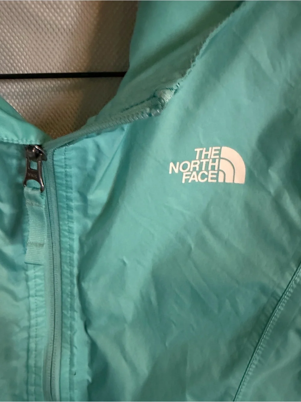 The North Face DryVent Lightweight Turquoise Hooded Windbreaker Girls Large